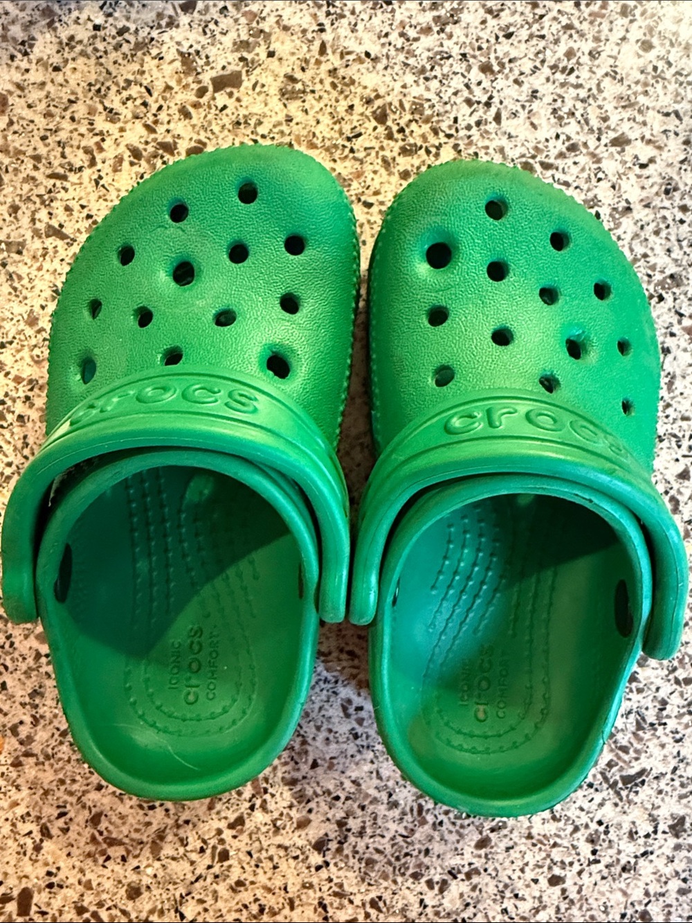 Crocs Kids Classic Clog in Green